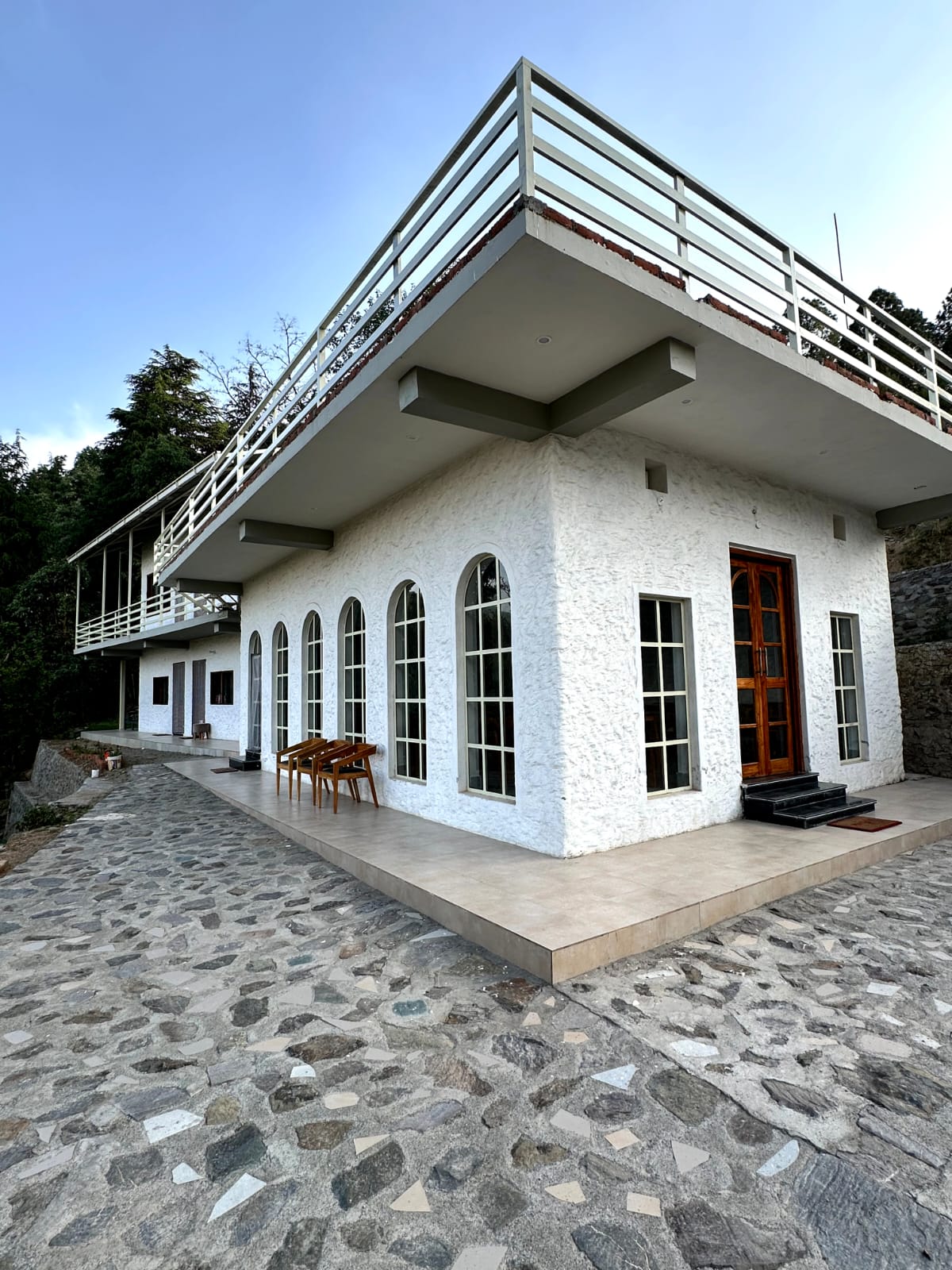 Exterior 3
