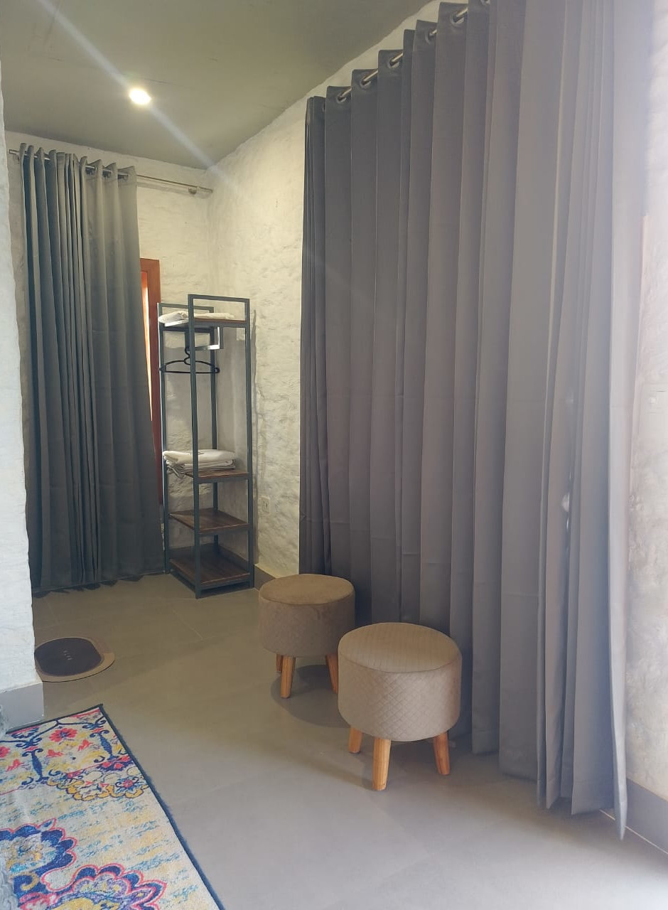 Room4 2